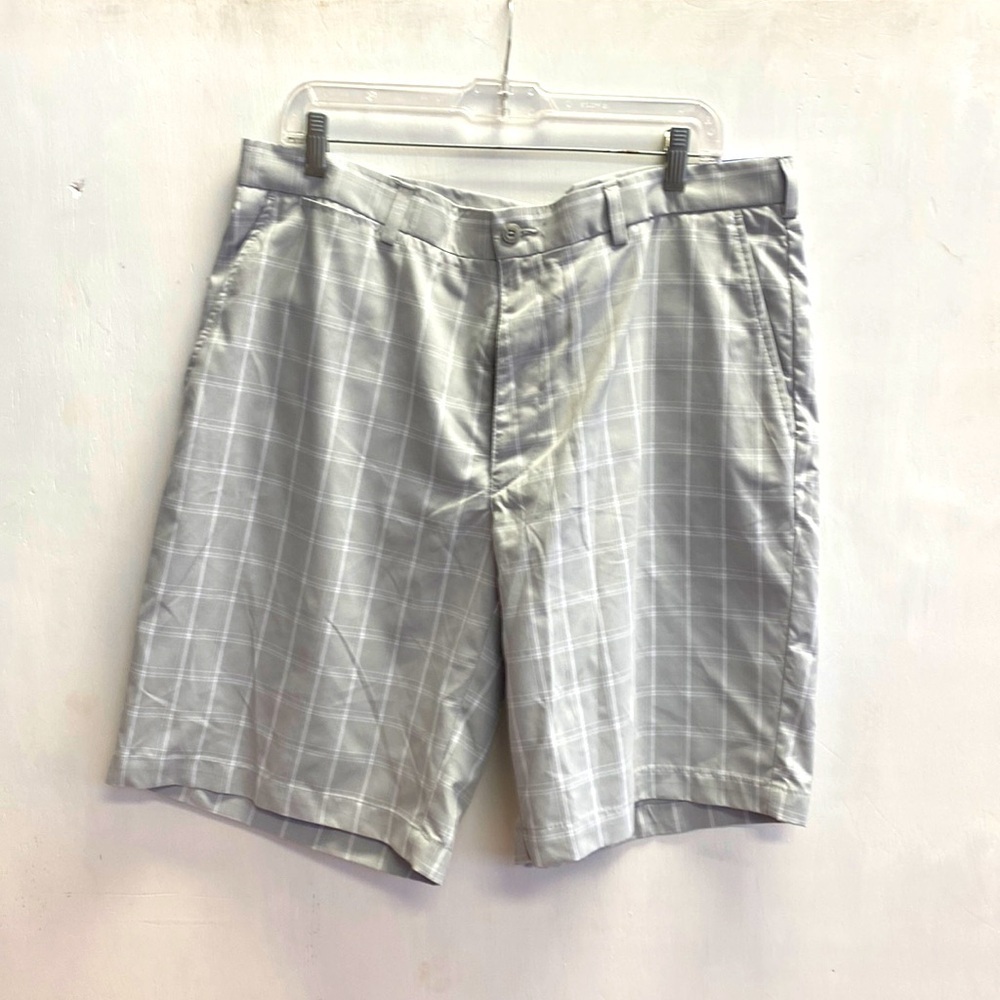 PGA tour shorts new with tags J-14